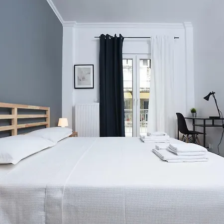 Central Downtown Two Bedroom Appartement Thessaloniki
