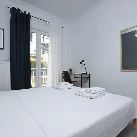 Central Downtown Two Bedroom Appartement Thessaloniki
