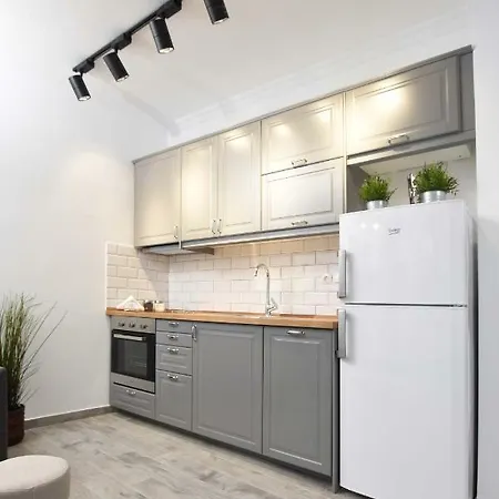 Central Downtown Two Bedroom Appartement Thessaloniki