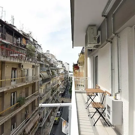 Central Downtown Two Bedroom Thessaloniki